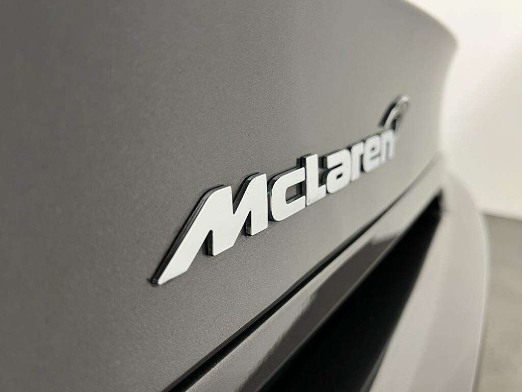 2016 MCLAREN 570S 2016 MCLAREN 570S