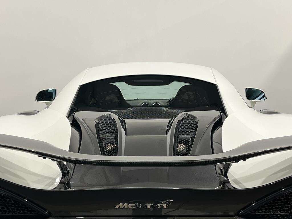 2016 MCLAREN 570S 2016 MCLAREN 570S