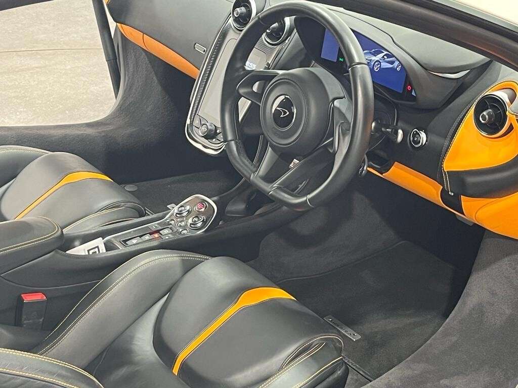 2016 MCLAREN 570S 2016 MCLAREN 570S