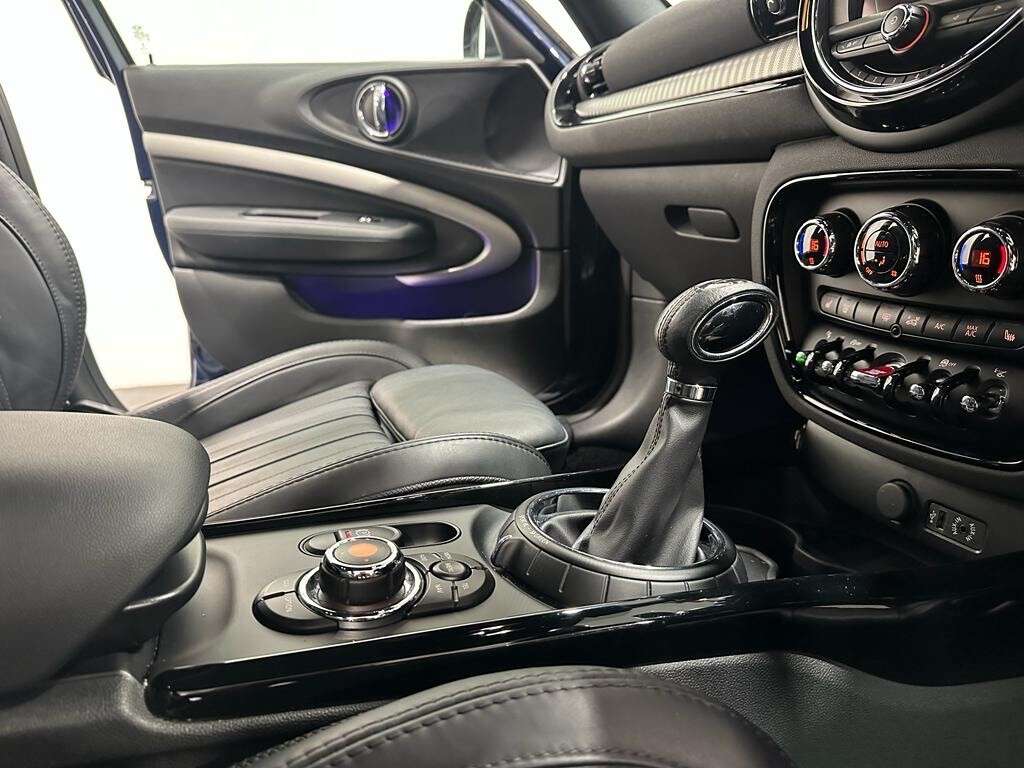 2015 MINI CLUBMAN 2015 MINI CLUBMAN