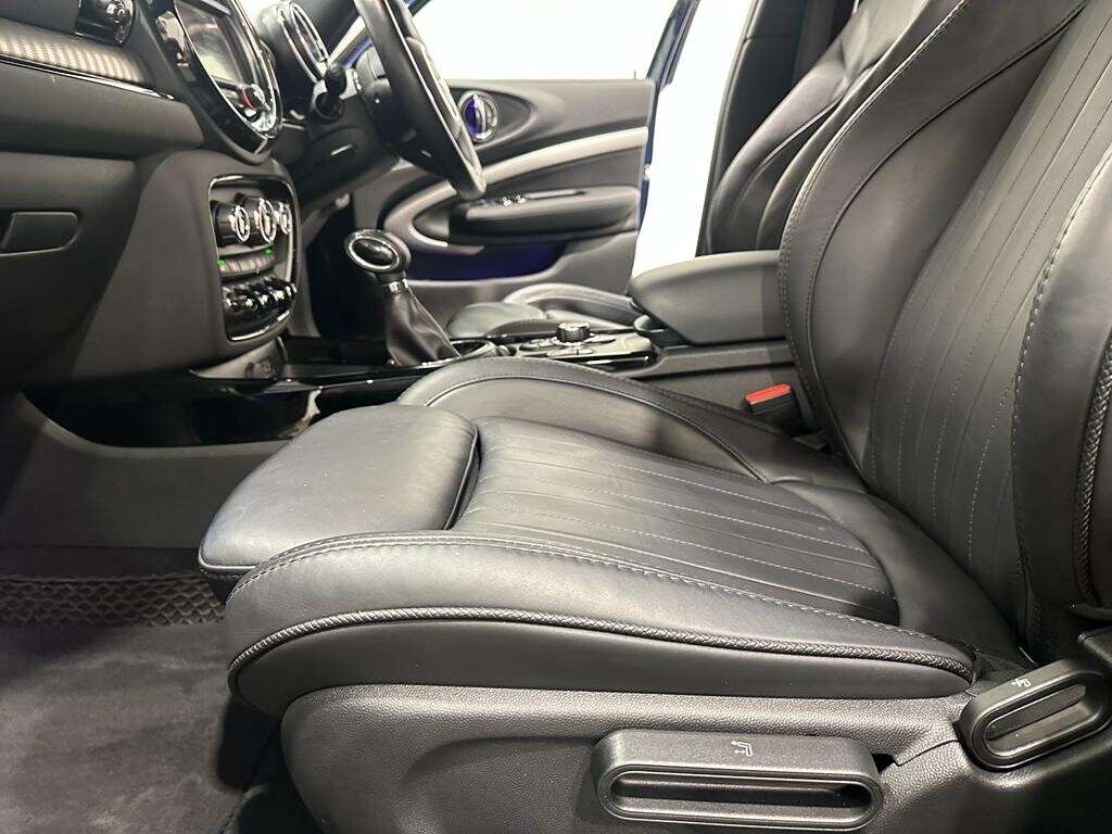 2015 MINI CLUBMAN 2015 MINI CLUBMAN