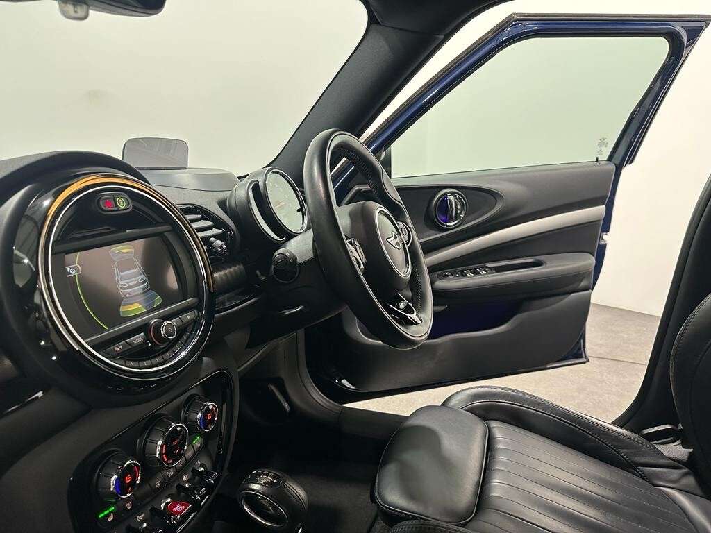 2015 MINI CLUBMAN 2015 MINI CLUBMAN