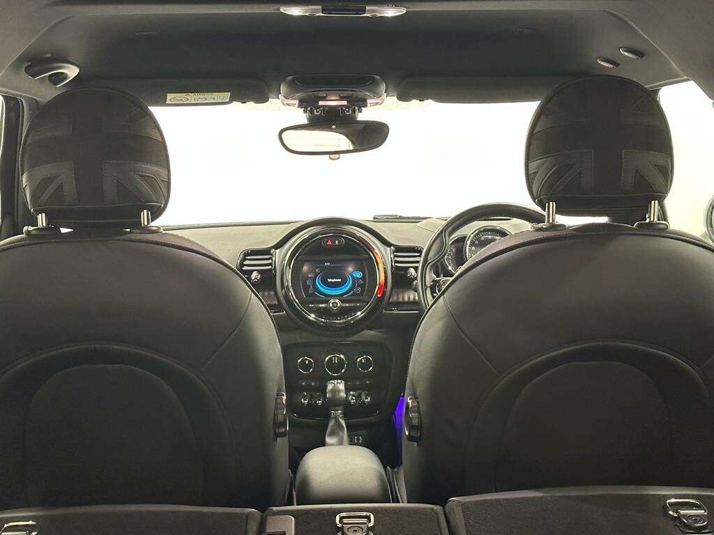 2015 MINI CLUBMAN 2015 MINI CLUBMAN
