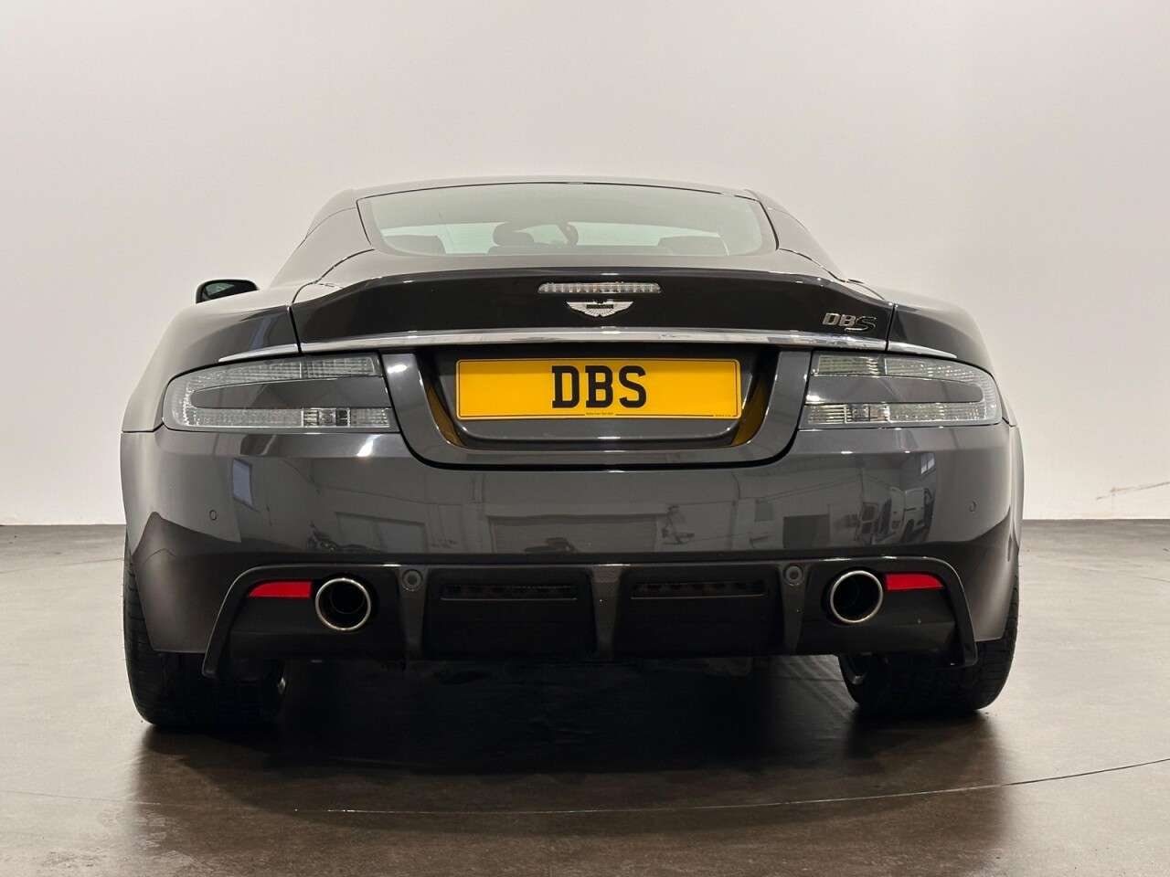 2009 ASTON MARTIN DBS 2009 ASTON MARTIN DBS