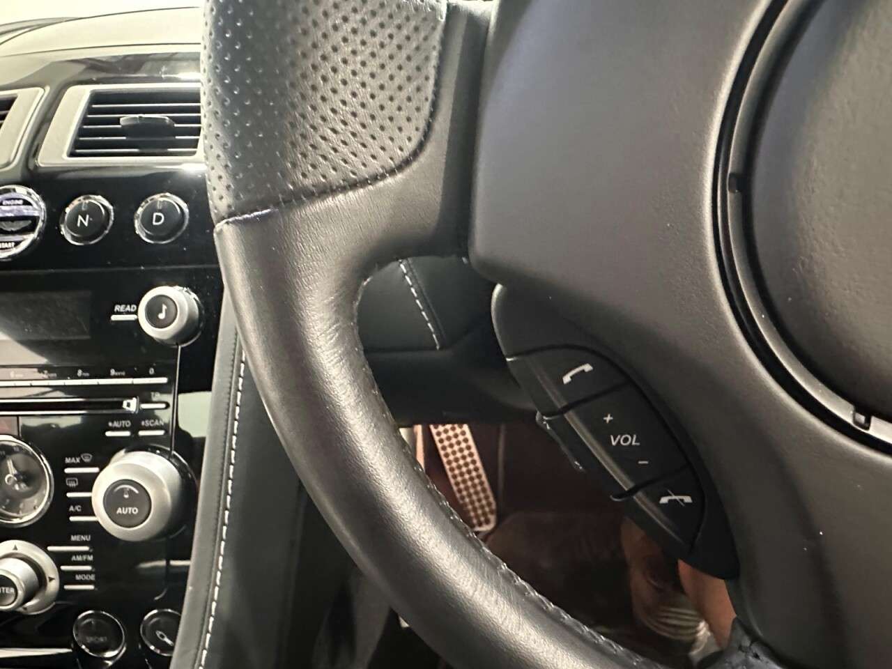 2009 ASTON MARTIN DBS 2009 ASTON MARTIN DBS