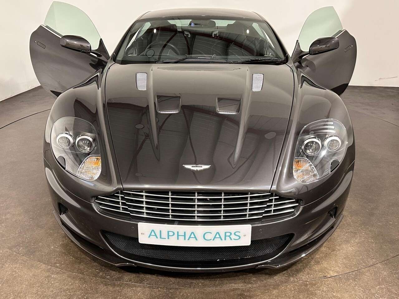 2009 ASTON MARTIN DBS 2009 ASTON MARTIN DBS