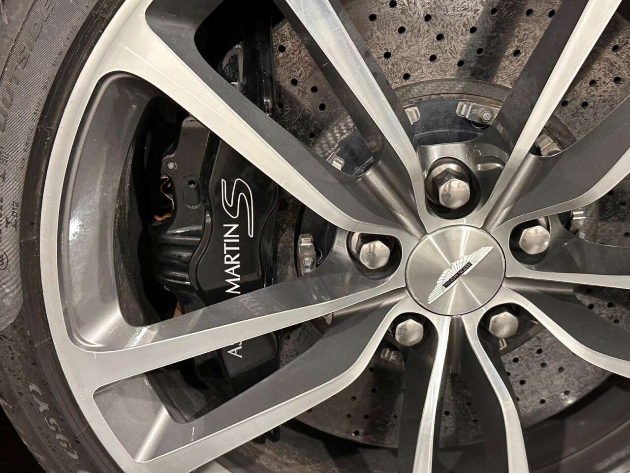 2009 ASTON MARTIN DBS 2009 ASTON MARTIN DBS