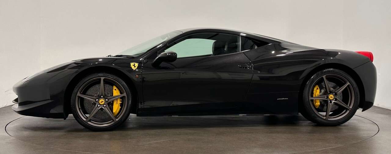 2011 FERRARI 458 ITALIA 2011 FERRARI 458 ITALIA