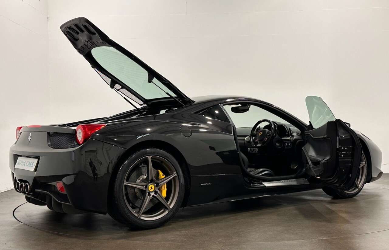 2011 FERRARI 458 ITALIA 2011 FERRARI 458 ITALIA