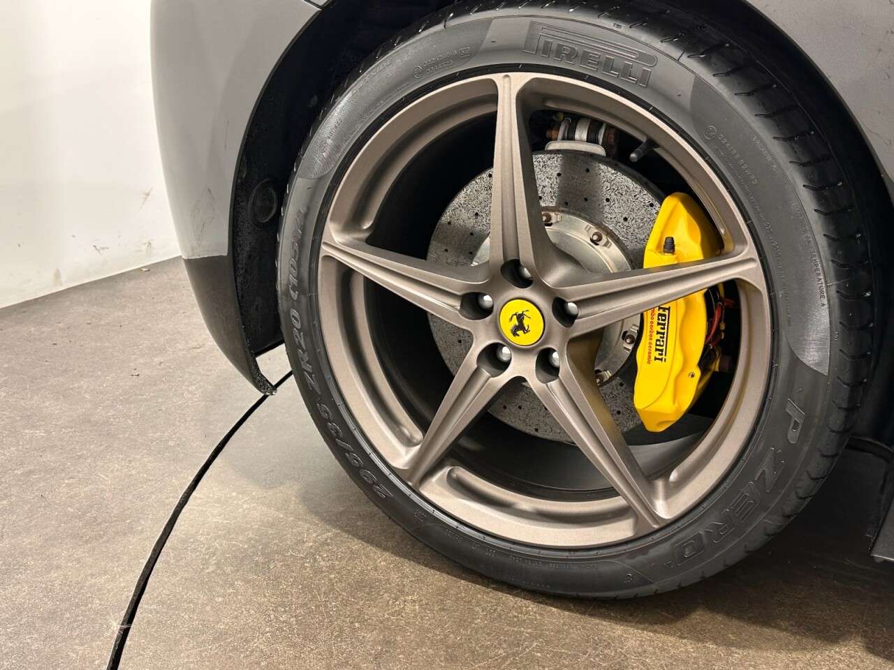 2011 FERRARI 458 ITALIA 2011 FERRARI 458 ITALIA