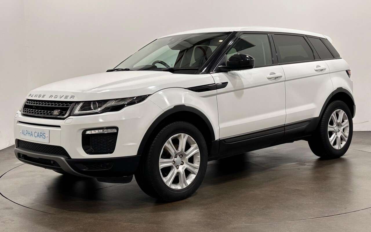 A 2015 LAND ROVER RANGE ROVER EVOQUE 2.0 eD4 SE Tech SUV 5dr Diesel Manual FWD Euro 6 (s/s) (150 ps) A 2015 LAND ROVER RANGE ROVER EVOQUE 2.0 eD4 SE Tech SUV 5dr Diesel Manual FWD Euro 6 (s/s) (150 ps)