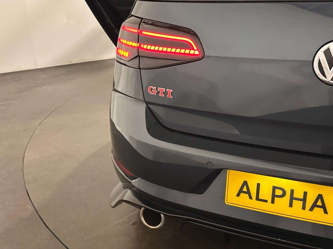 2019 VOLKSWAGEN GOLF 2019 VOLKSWAGEN GOLF