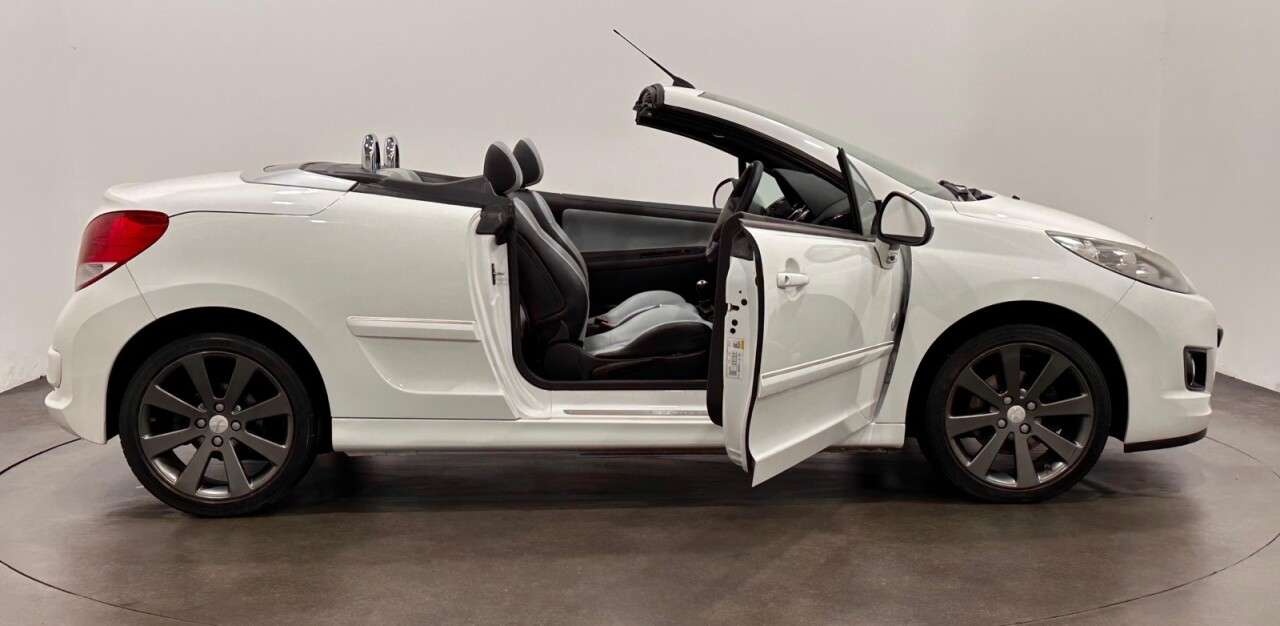 2014 PEUGEOT 207 2014 PEUGEOT 207