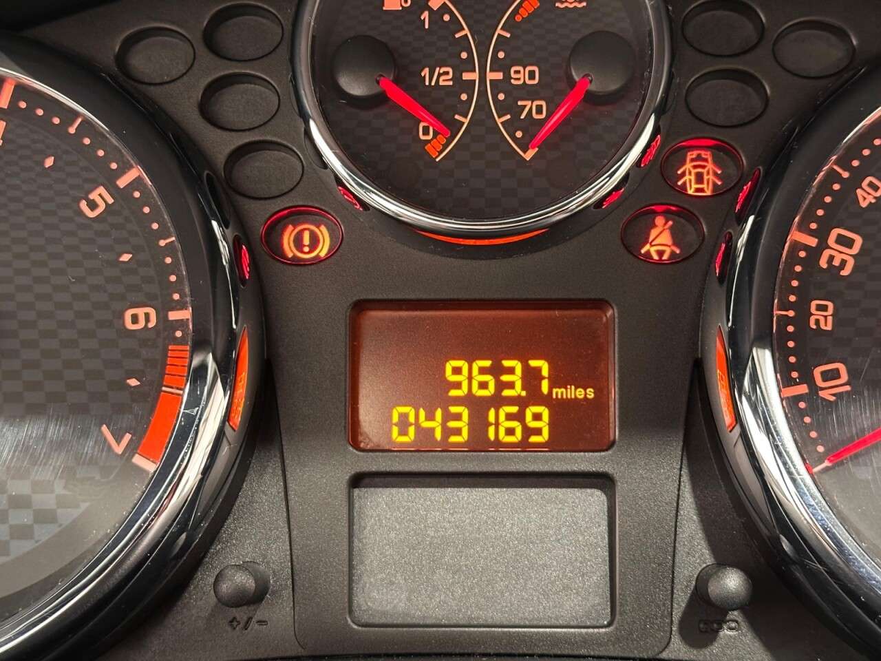 2014 PEUGEOT 207 2014 PEUGEOT 207