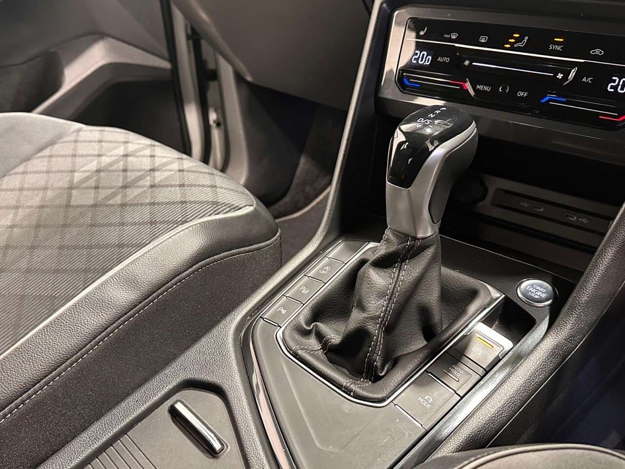 2021 VOLKSWAGEN TIGUAN 2021 VOLKSWAGEN TIGUAN