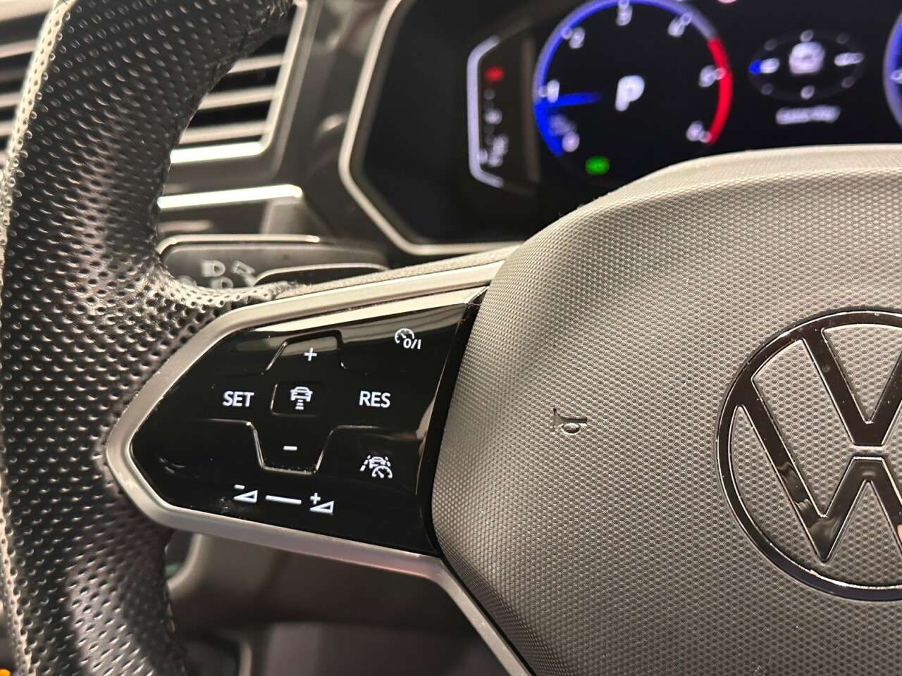 2021 VOLKSWAGEN TIGUAN 2021 VOLKSWAGEN TIGUAN