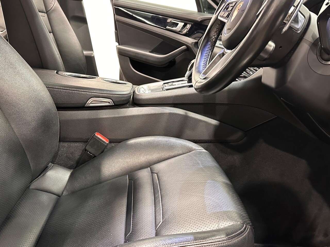 2020 PORSCHE PANAMERA 2020 PORSCHE PANAMERA