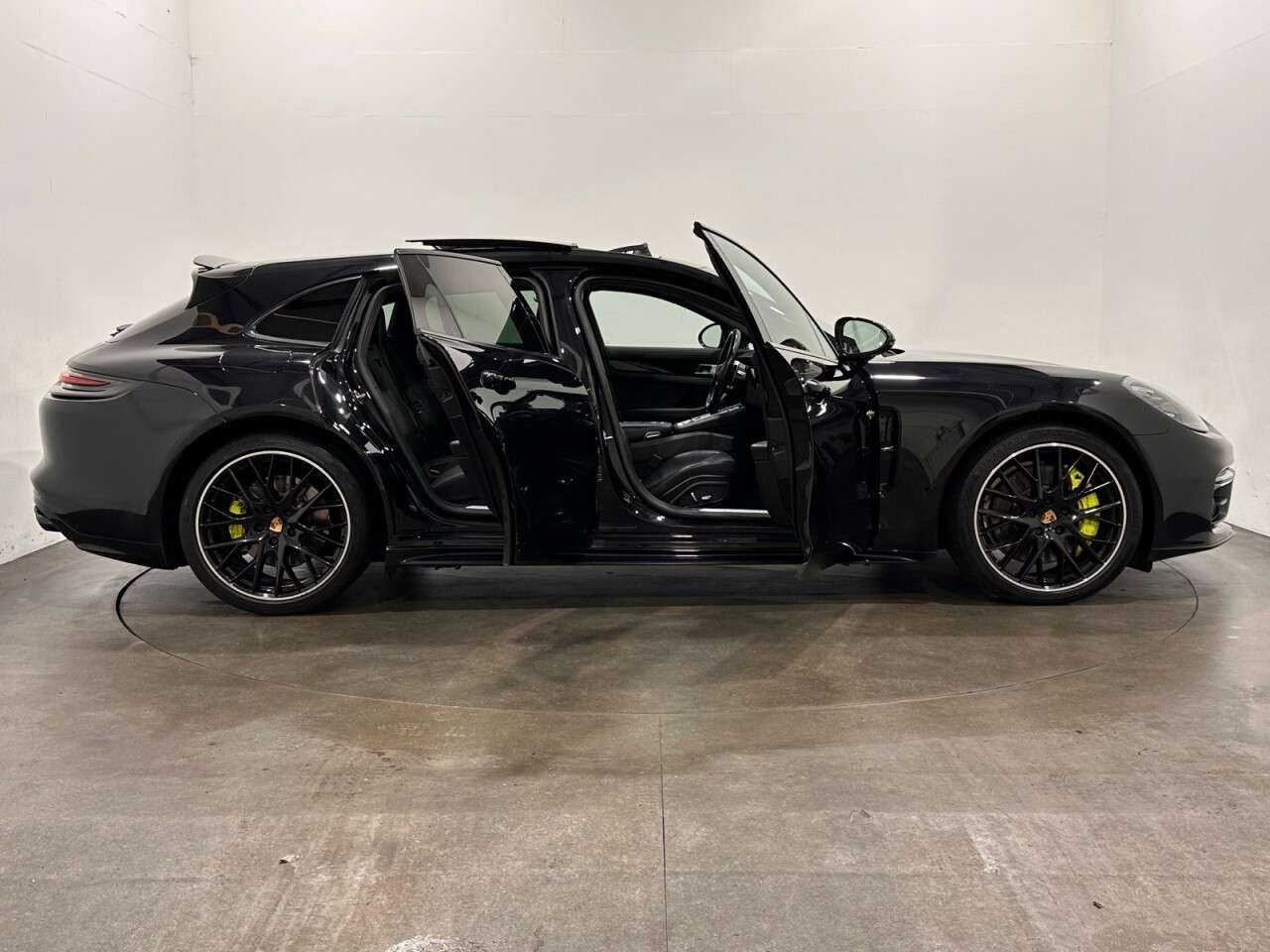 2020 PORSCHE PANAMERA 2020 PORSCHE PANAMERA