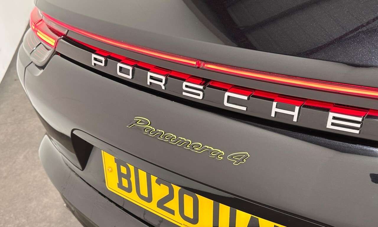 2020 PORSCHE PANAMERA 2020 PORSCHE PANAMERA