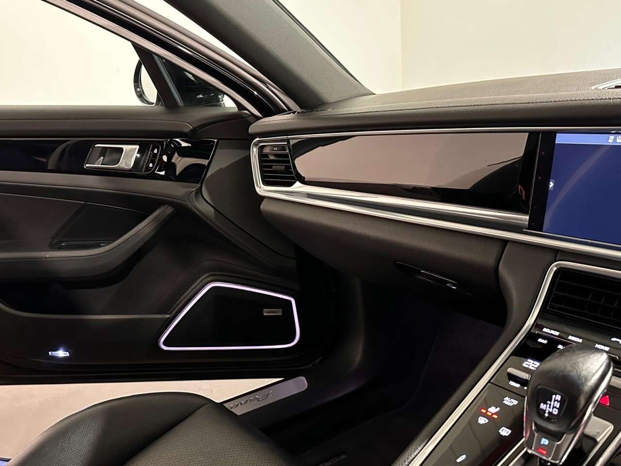 2020 PORSCHE PANAMERA 2020 PORSCHE PANAMERA