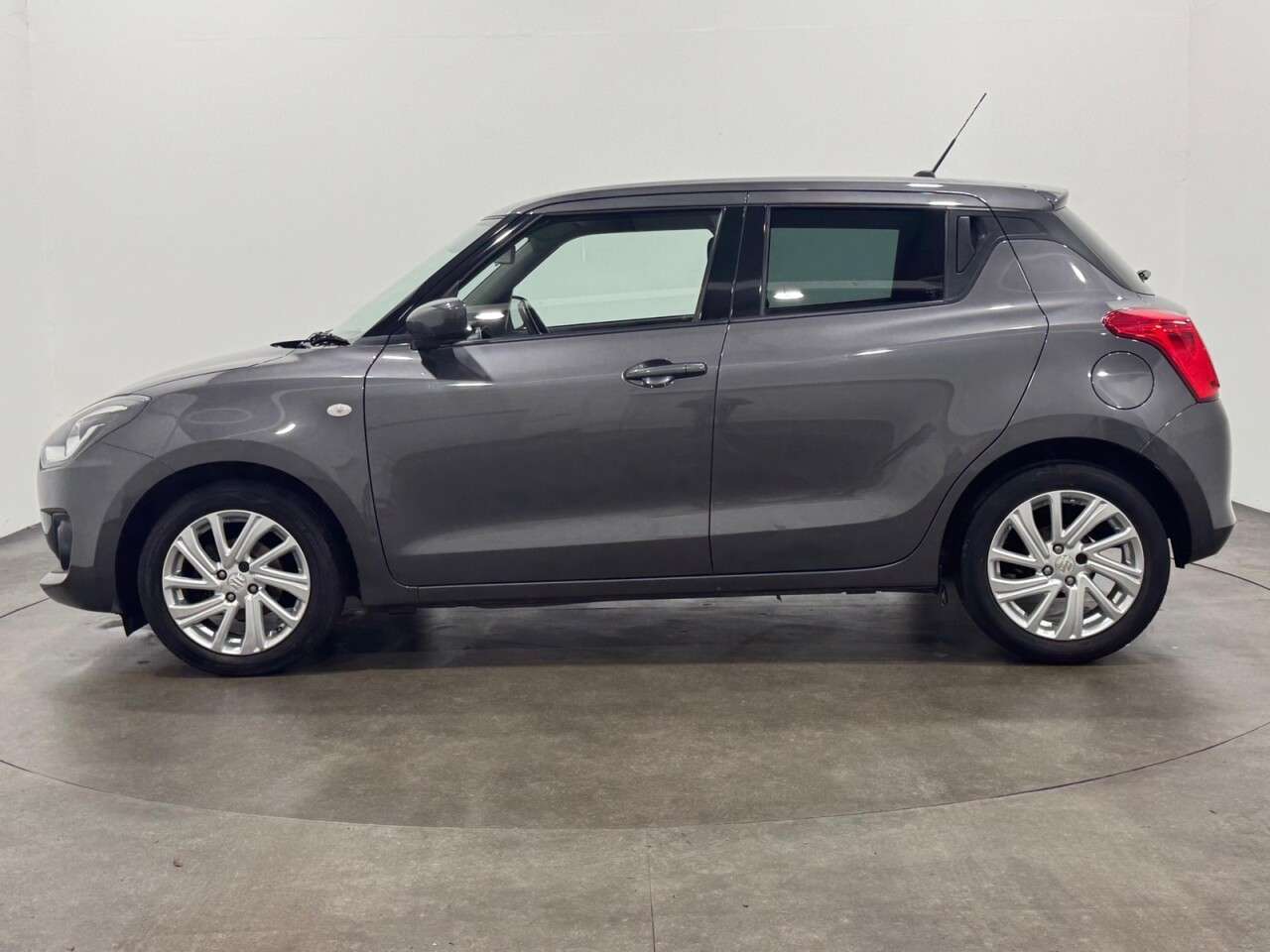 2021 SUZUKI SWIFT 2021 SUZUKI SWIFT