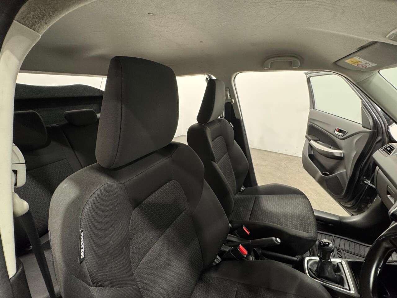 2021 SUZUKI SWIFT 2021 SUZUKI SWIFT