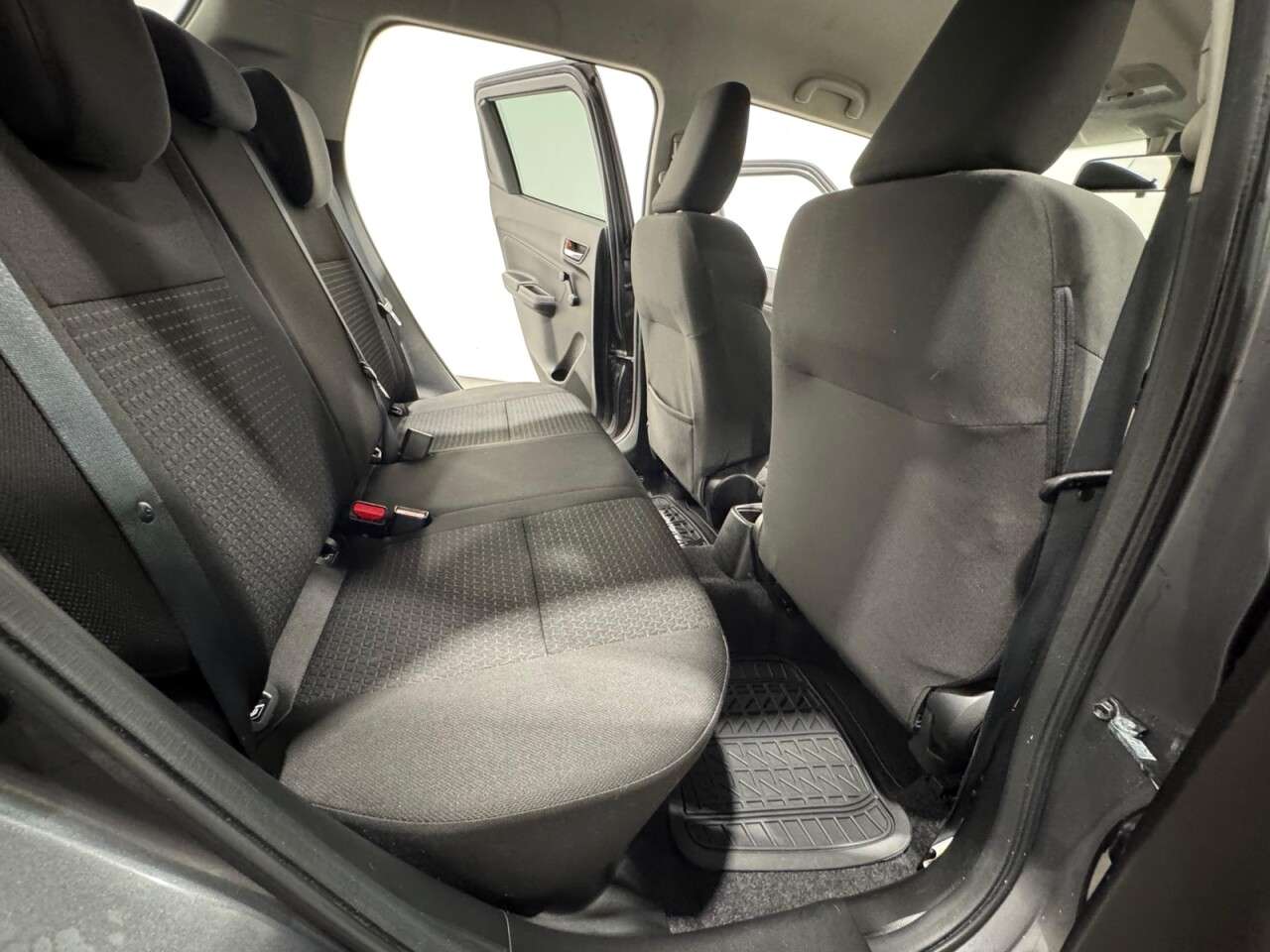 2021 SUZUKI SWIFT 2021 SUZUKI SWIFT