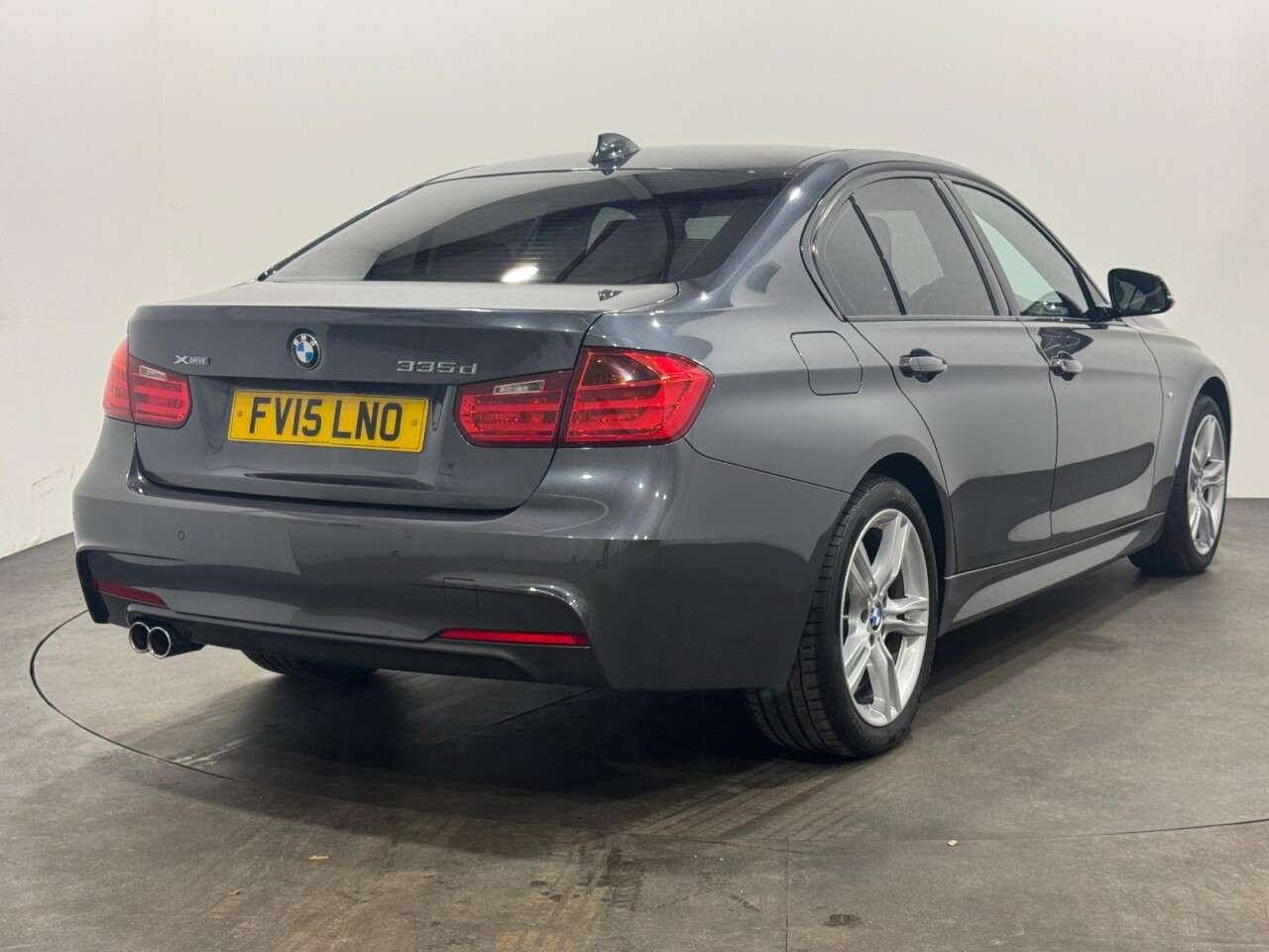A 2015 BMW 3 SERIES 3.0 335d M Sport Saloon 4dr Diesel Auto xDrive Euro 6 (s/s) (313 ps) Full O A 2015 BMW 3 SERIES 3.0 335d M Sport Saloon 4dr Diesel Auto xDrive Euro 6 (s/s) (313 ps) Full O