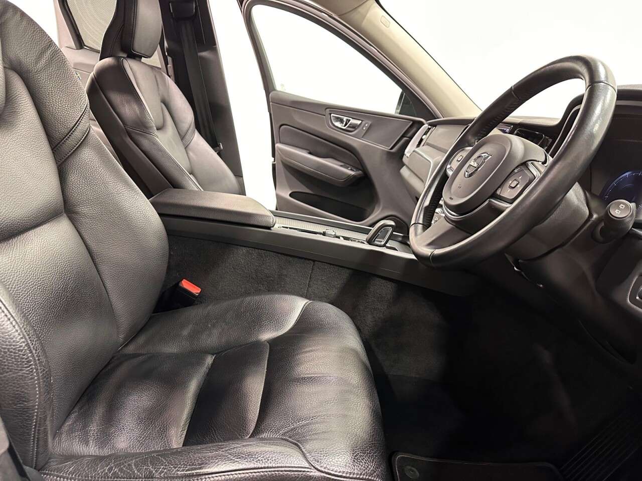 2020 VOLVO XC60 2020 VOLVO XC60