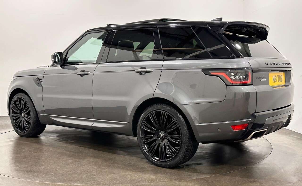 A 2018 LAND ROVER RANGE ROVER SPORT 3.0 SD V6 HSE Dynamic SUV 5dr Diesel Auto 4WD Euro 6 (s/s) (306 ps) Heated A 2018 LAND ROVER RANGE ROVER SPORT 3.0 SD V6 HSE Dynamic SUV 5dr Diesel Auto 4WD Euro 6 (s/s) (306 ps) Heated