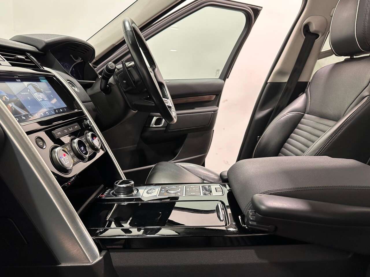 2018 LAND ROVER DISCOVERY 2018 LAND ROVER DISCOVERY