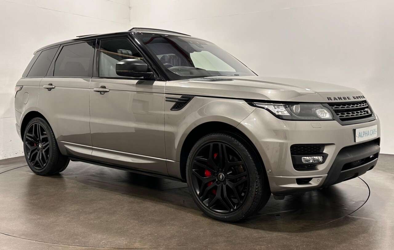 A 2017 LAND ROVER RANGE ROVER SPORT 3.0 SD V6 Autobiography Dynamic SUV 5dr Diesel Auto 4WD Euro 6 (s/s) (306 p A 2017 LAND ROVER RANGE ROVER SPORT 3.0 SD V6 Autobiography Dynamic SUV 5dr Diesel Auto 4WD Euro 6 (s/s) (306 p