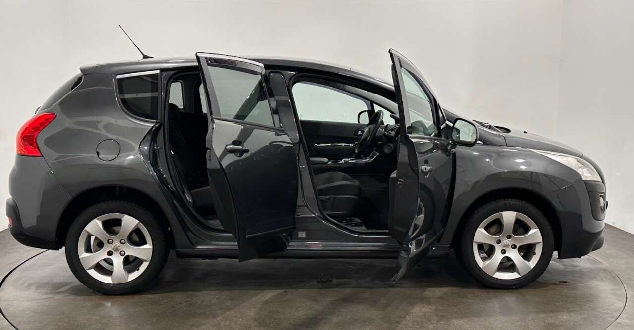 2013 PEUGEOT 3008 2013 PEUGEOT 3008