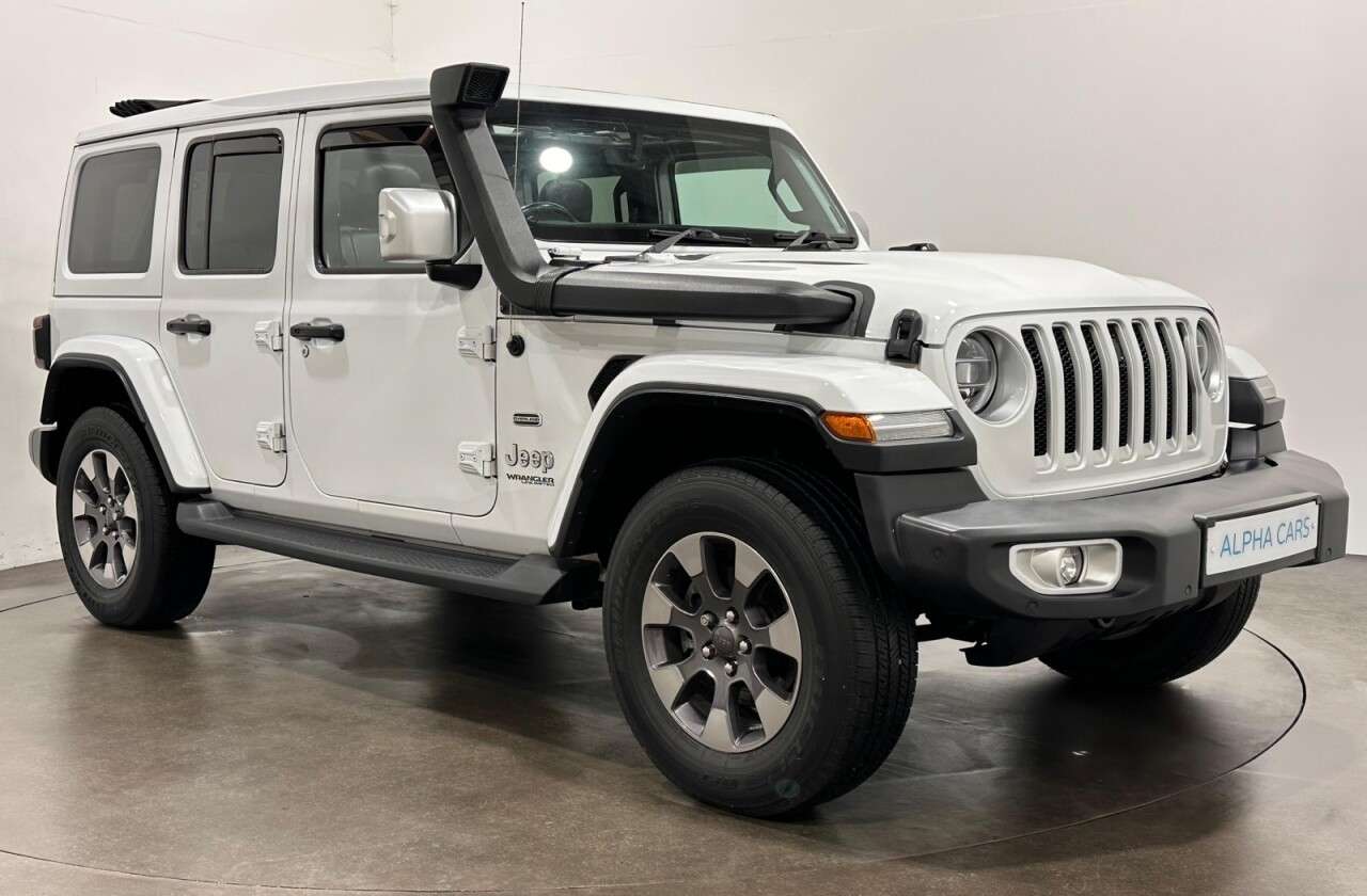 A 2020 JEEP OVERLAND UNLIMITED 2.2 MultiJetII Overland SUV 4dr Diesel Auto 4WD Euro 6 (s/s) (200 ps) SUV A 2020 JEEP OVERLAND UNLIMITED 2.2 MultiJetII Overland SUV 4dr Diesel Auto 4WD Euro 6 (s/s) (200 ps) SUV