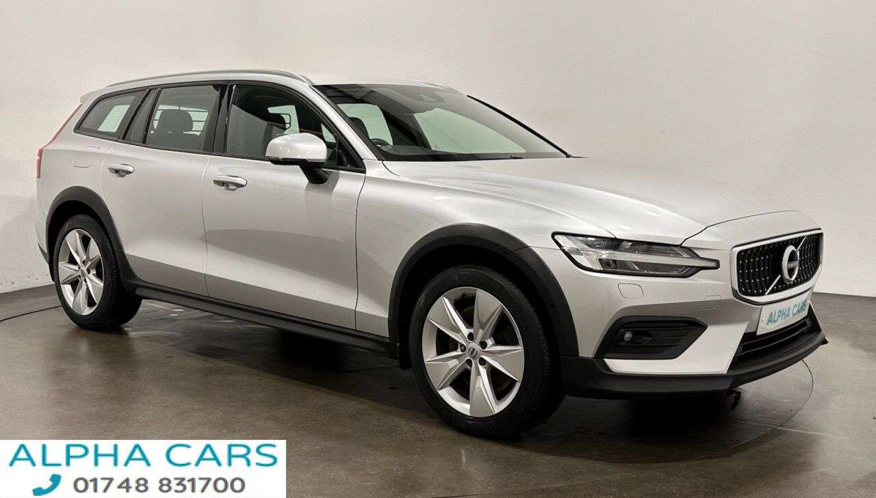 A 2019 VOLVO V60 CROSS COUNTRY 2.0 D4 Estate 5dr Diesel Auto AWD Euro 6 (s/s) (190 ps) Automatic 190 BHP A 2019 VOLVO V60 CROSS COUNTRY 2.0 D4 Estate 5dr Diesel Auto AWD Euro 6 (s/s) (190 ps) Automatic 190 BHP