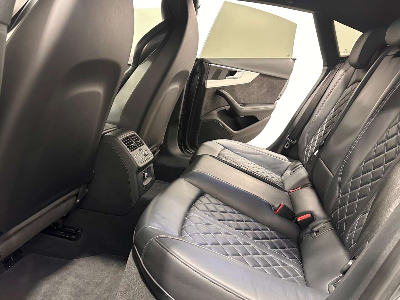 2018 AUDI S5 2018 AUDI S5