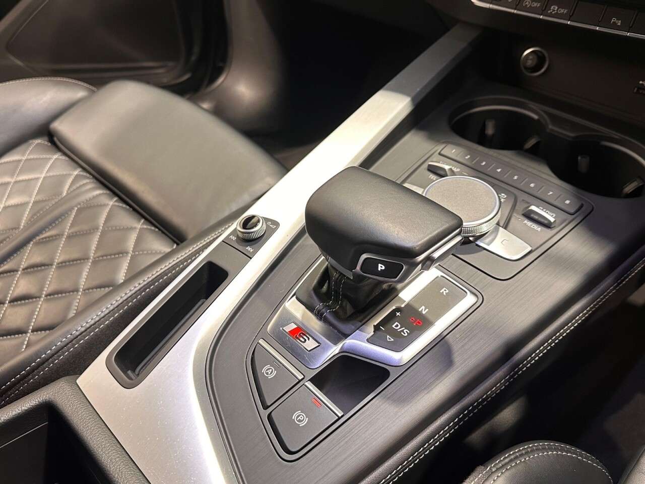 2018 AUDI S5 2018 AUDI S5