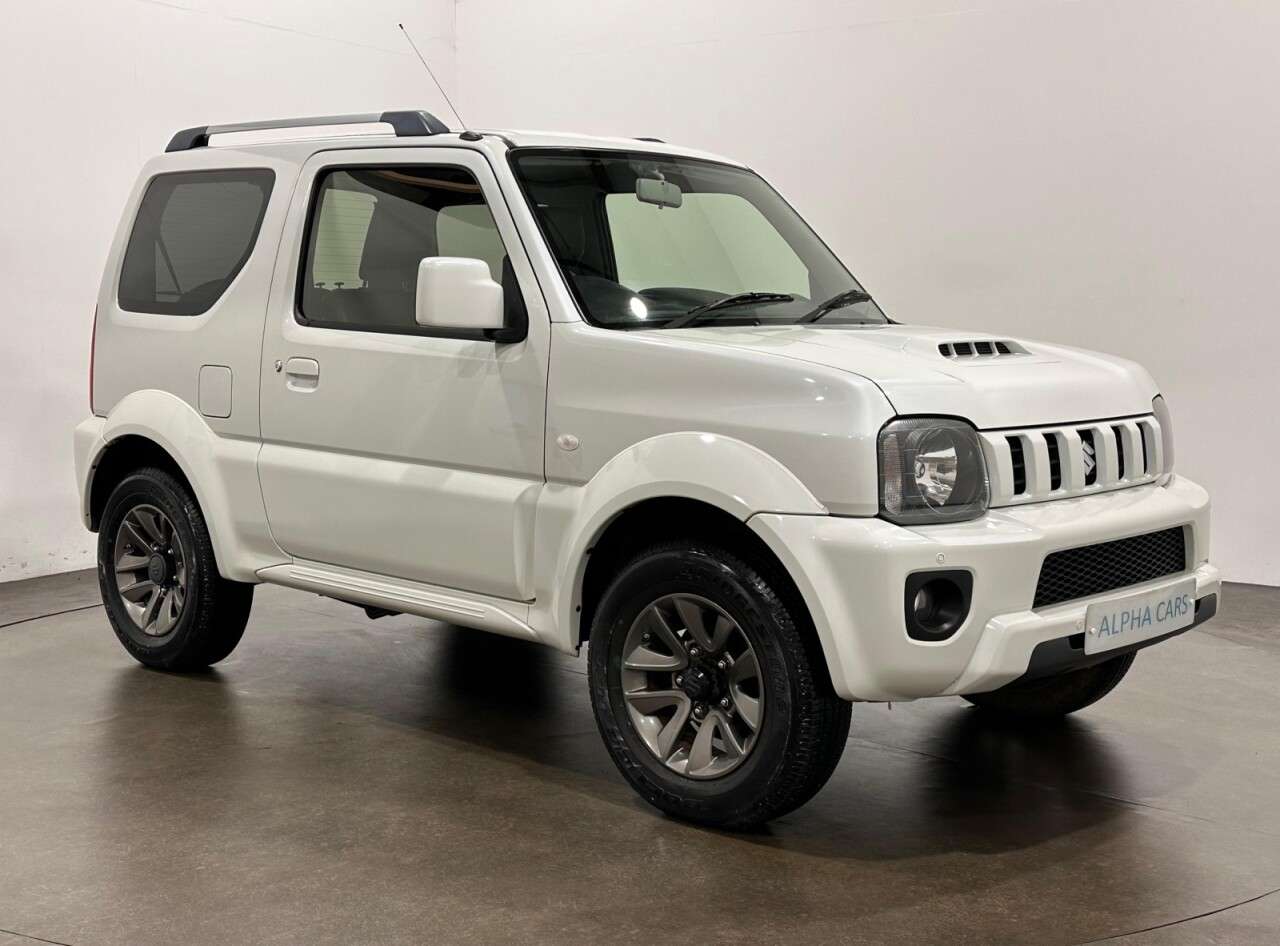 A 2017 SUZUKI JIMNY 1.3 VVT SZ4 SUV 3dr Petrol Auto 4WD Euro 6 (85 ps) Very Rare 1 Owner 5557 M A 2017 SUZUKI JIMNY 1.3 VVT SZ4 SUV 3dr Petrol Auto 4WD Euro 6 (85 ps) Very Rare 1 Owner 5557 M