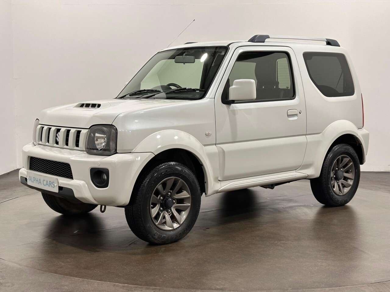 A 2017 SUZUKI JIMNY 1.3 VVT SZ4 SUV 3dr Petrol Auto 4WD Euro 6 (85 ps) Very Rare 1 Owner 5557 M A 2017 SUZUKI JIMNY 1.3 VVT SZ4 SUV 3dr Petrol Auto 4WD Euro 6 (85 ps) Very Rare 1 Owner 5557 M