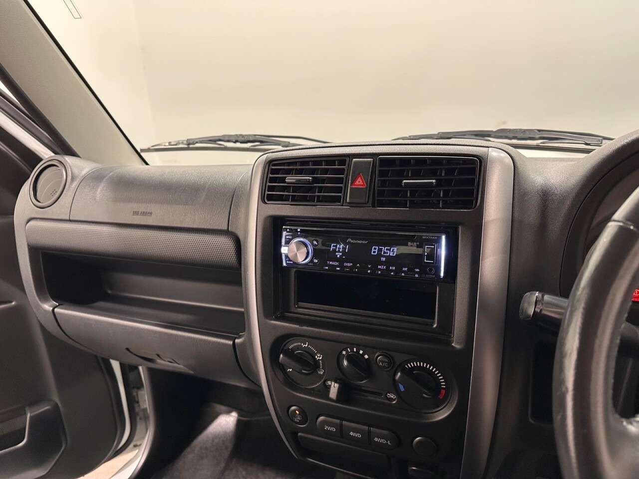 2017 SUZUKI JIMNY 2017 SUZUKI JIMNY