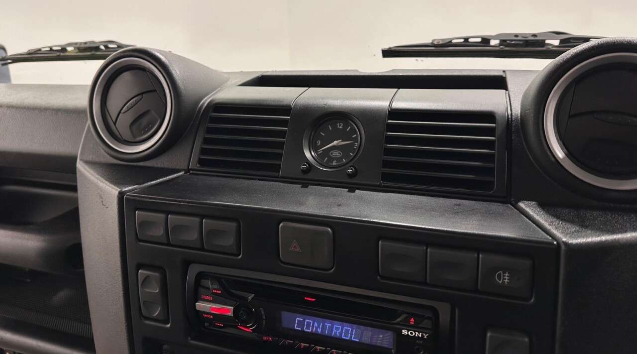 2012 LAND ROVER DEFENDER 2012 LAND ROVER DEFENDER