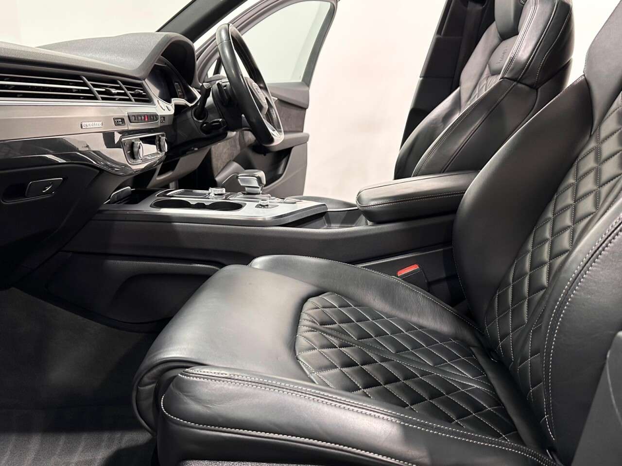 2017 AUDI SQ7 2017 AUDI SQ7