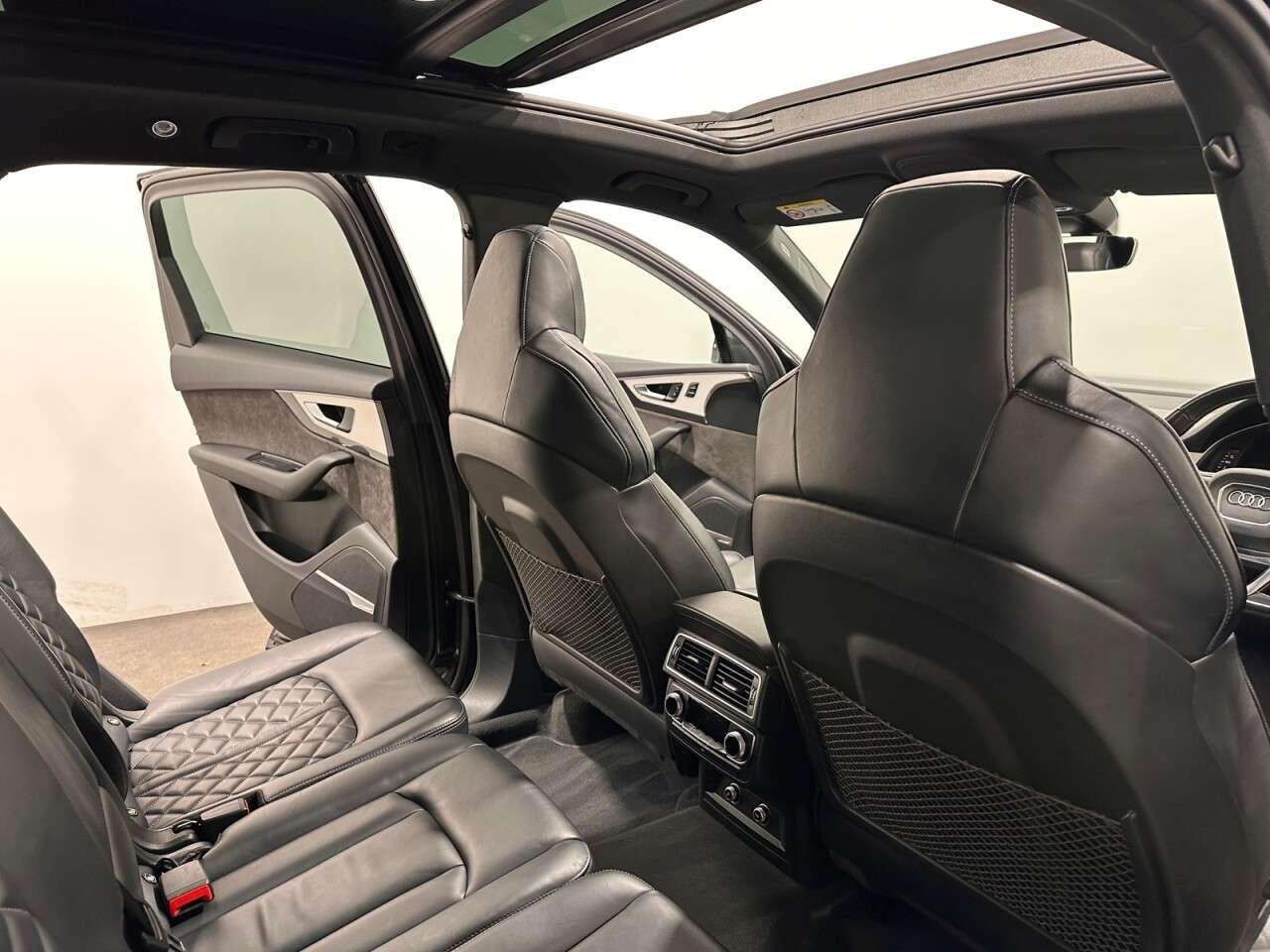 2017 AUDI SQ7 2017 AUDI SQ7