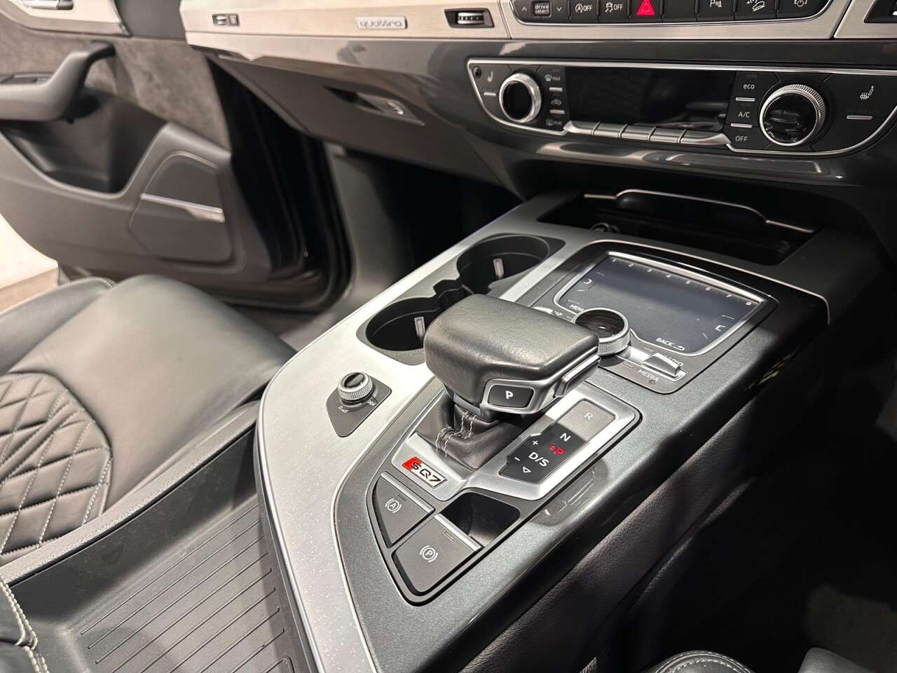 2017 AUDI SQ7 2017 AUDI SQ7