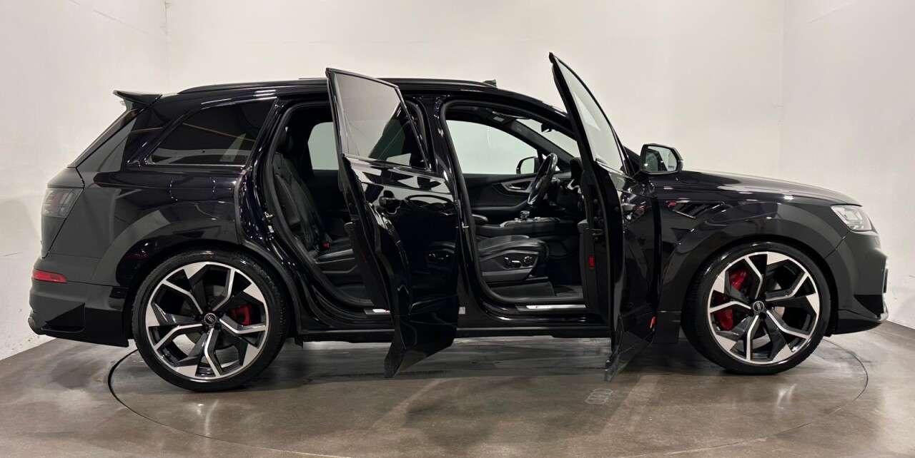 2017 AUDI SQ7 2017 AUDI SQ7