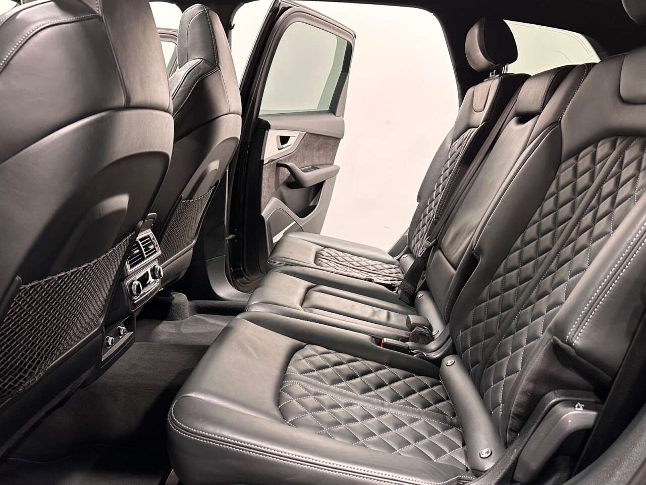 2017 AUDI SQ7 2017 AUDI SQ7