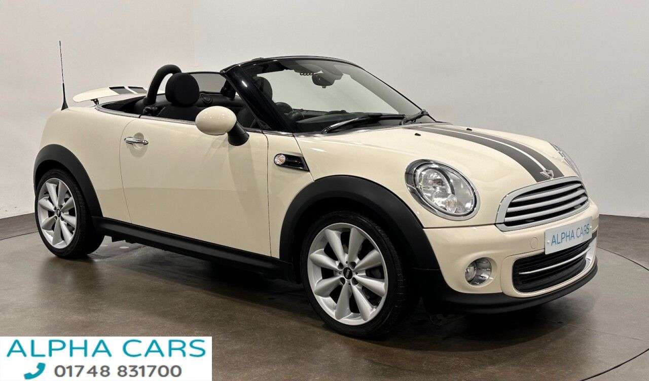 A 2013 MINI ROADSTER 1.6 Cooper Convertible 2dr Petrol Manual Euro 5 (s/s) (122 ps) Part Leather A 2013 MINI ROADSTER 1.6 Cooper Convertible 2dr Petrol Manual Euro 5 (s/s) (122 ps) Part Leather