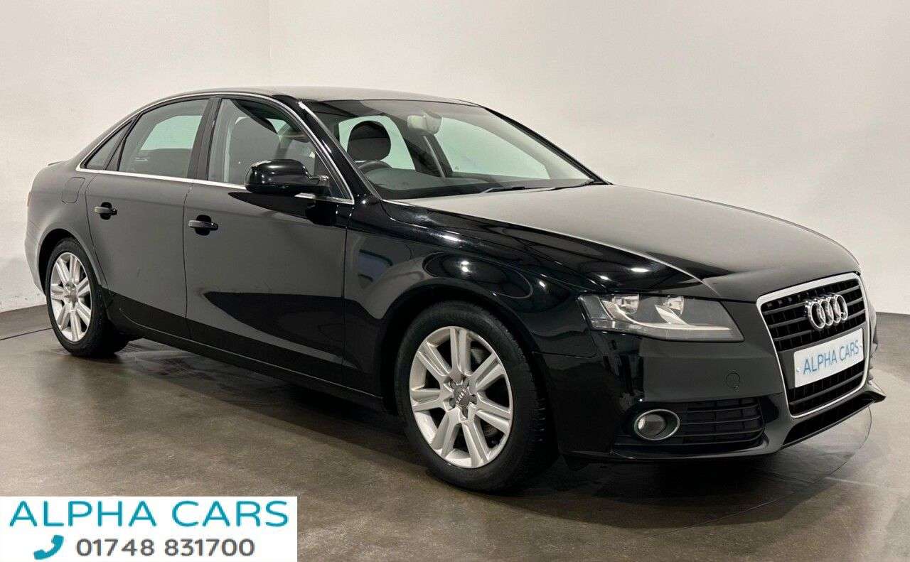 A 2011 AUDI A4 2.0 TDI SE Saloon 4dr Diesel Manual Euro 5 (s/s) (136 ps) A 2011 AUDI A4 2.0 TDI SE Saloon 4dr Diesel Manual Euro 5 (s/s) (136 ps)