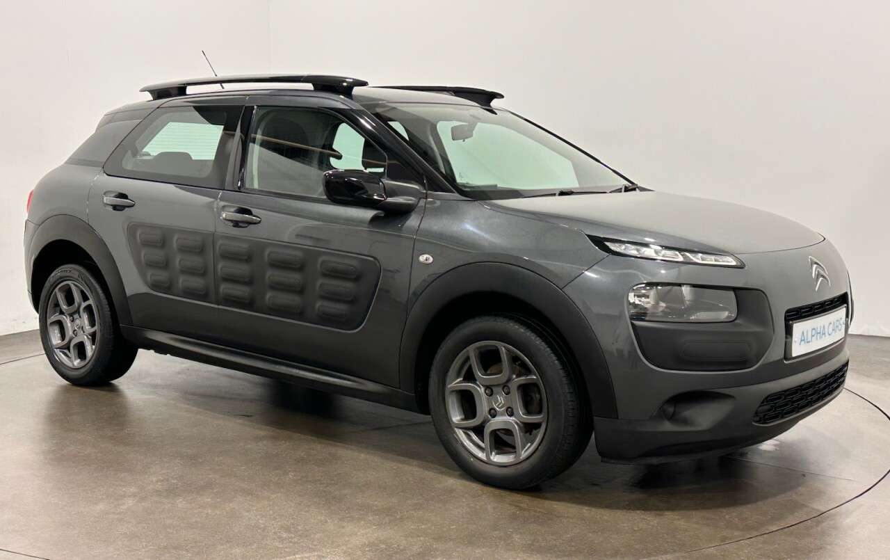 A 2015 CITROEN C4 CACTUS 1.6 BlueHDi Feel Hatchback 5dr Diesel Manual Euro 6 (s/s) (100 ps) A 2015 CITROEN C4 CACTUS 1.6 BlueHDi Feel Hatchback 5dr Diesel Manual Euro 6 (s/s) (100 ps)