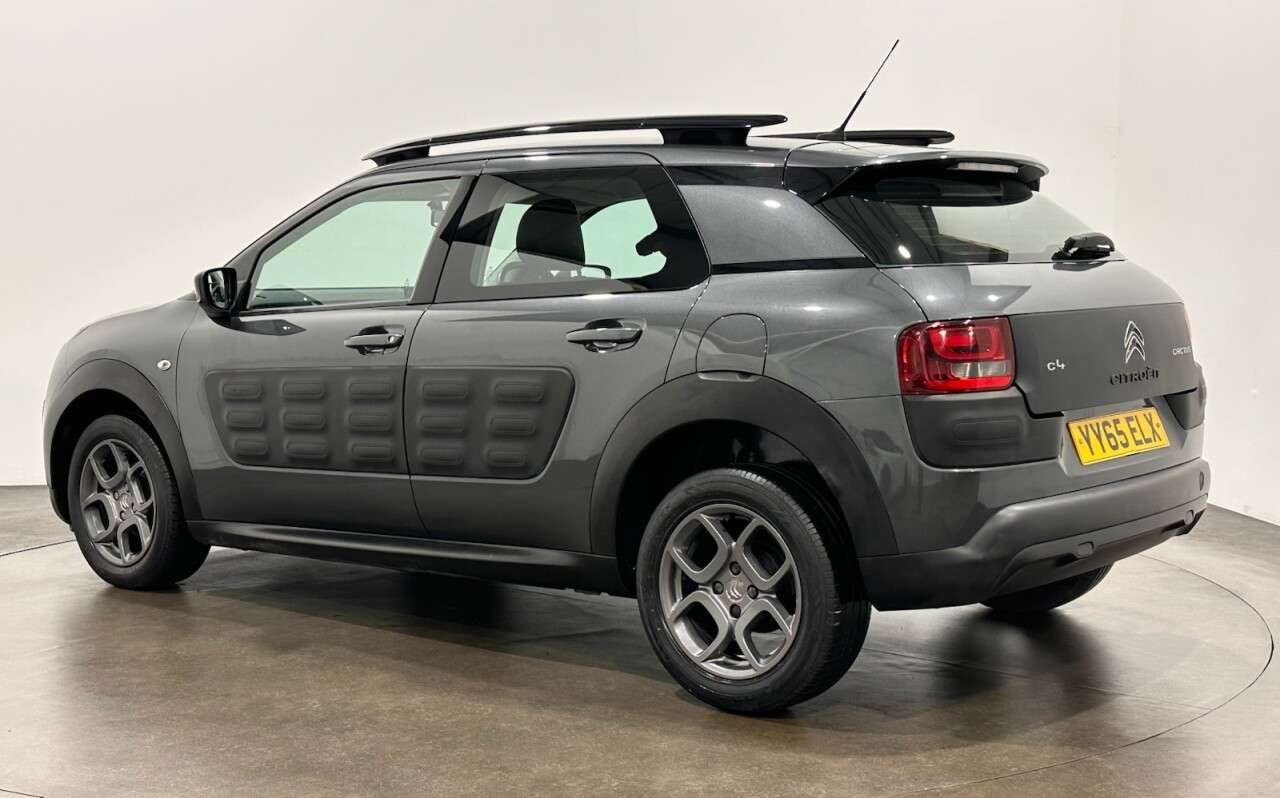 A 2015 CITROEN C4 CACTUS 1.6 BlueHDi Feel Hatchback 5dr Diesel Manual Euro 6 (s/s) (100 ps) A 2015 CITROEN C4 CACTUS 1.6 BlueHDi Feel Hatchback 5dr Diesel Manual Euro 6 (s/s) (100 ps)